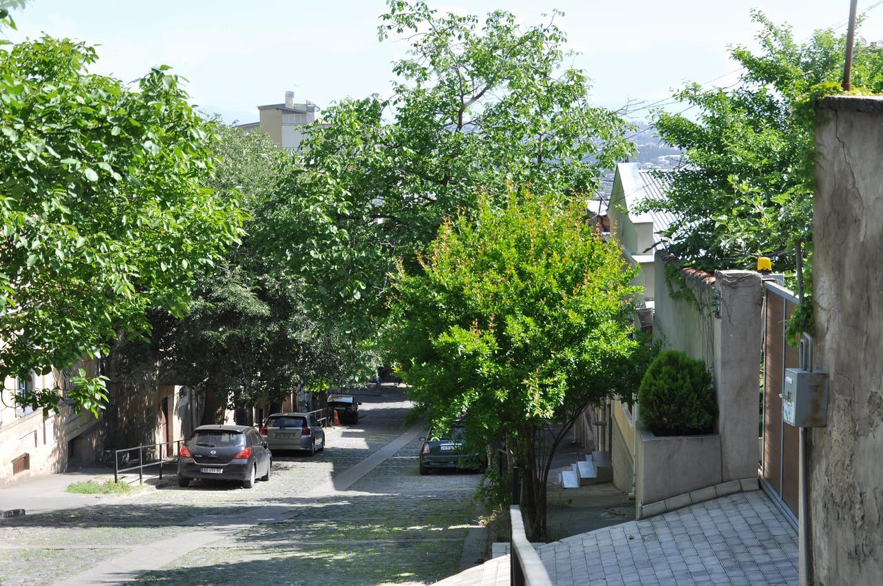 M42 Hostel Tbilisi Buitenkant foto