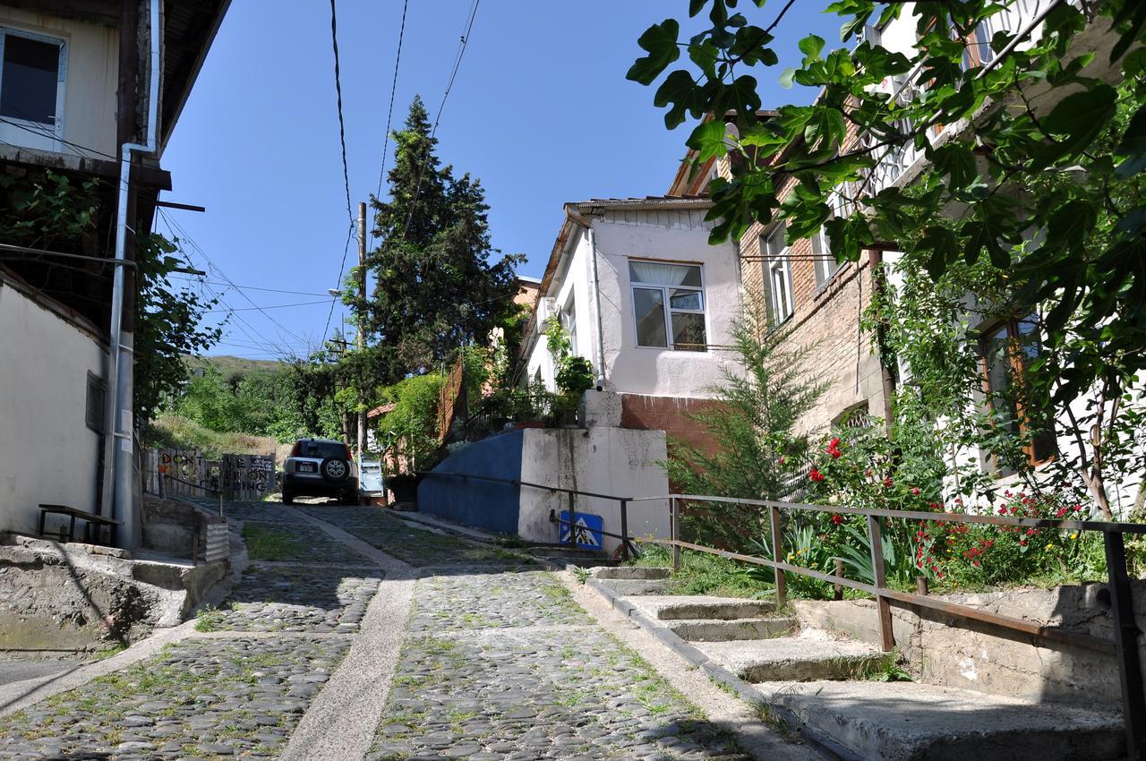 M42 Hostel Tbilisi Buitenkant foto