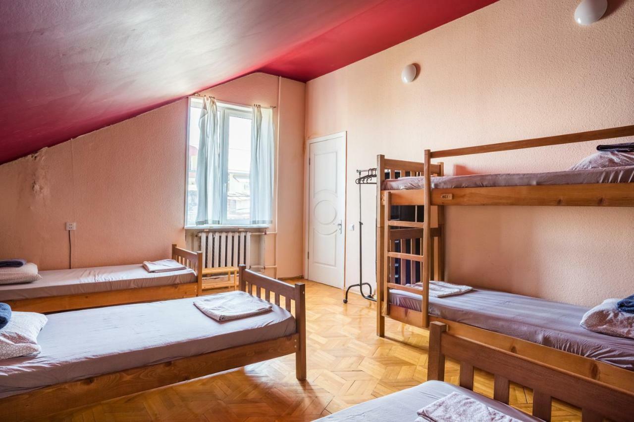 M42 Hostel Tbilisi Buitenkant foto