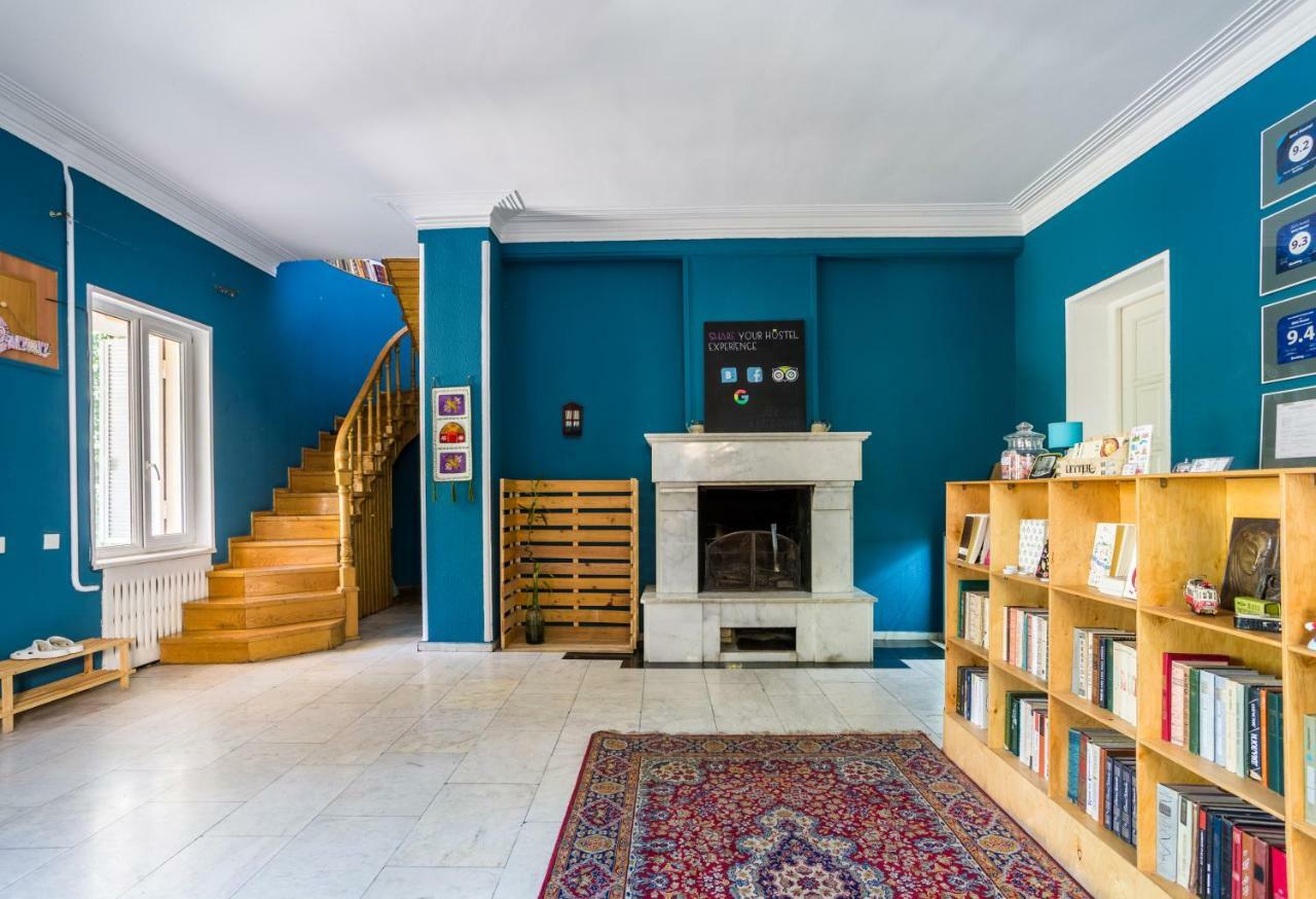 M42 Hostel Tbilisi Buitenkant foto