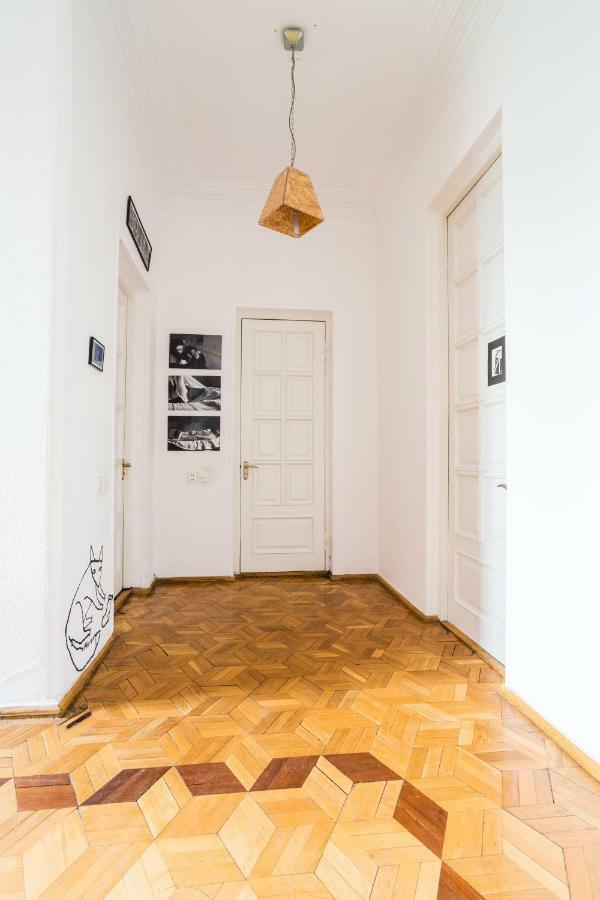 M42 Hostel Tbilisi Buitenkant foto