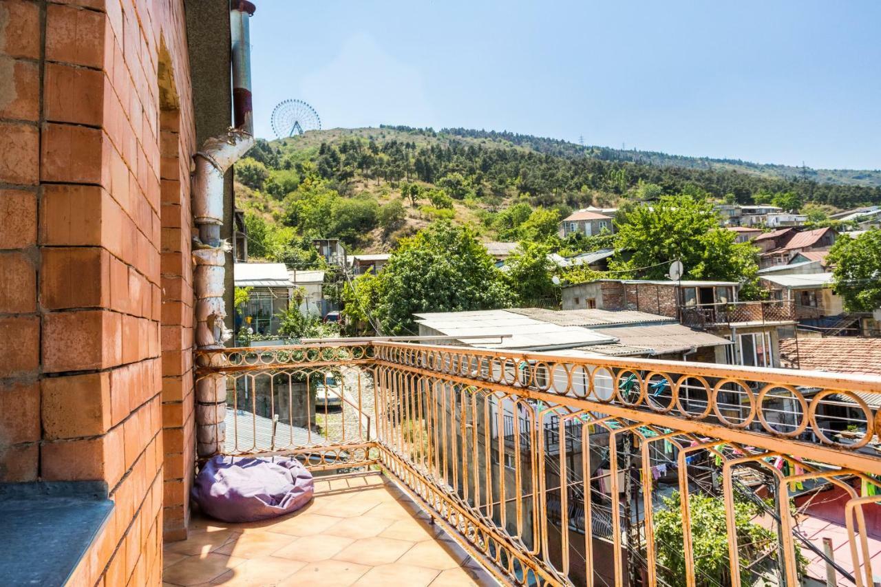 M42 Hostel Tbilisi Buitenkant foto